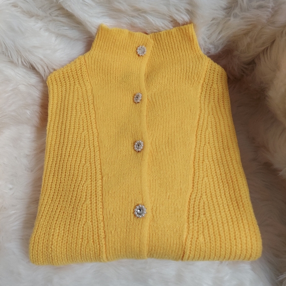 Sweater - Picture 2 of 3